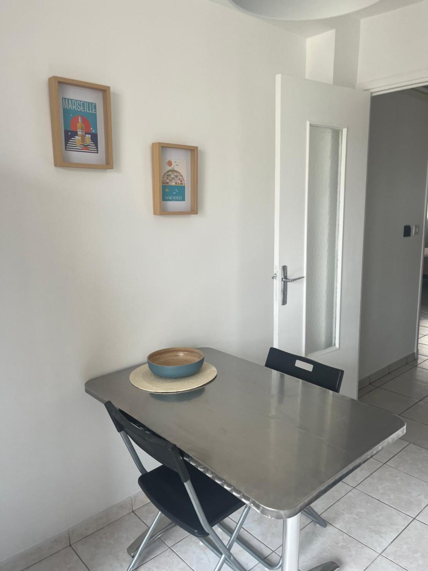 Appart T3 Proche Metro -Draps Et Serviettes Inclus Marseille Exterior photo